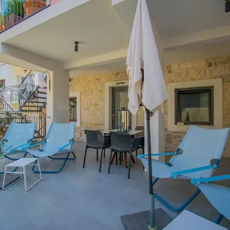 La Mama Guest house Baska Voda
