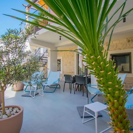 ゲストハウス La Mama Baška Voda