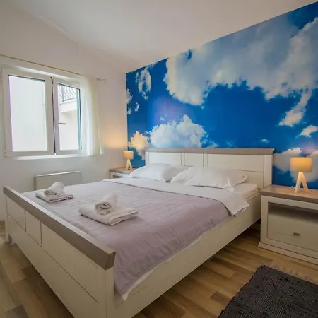 La Mama Guest house Baska Voda